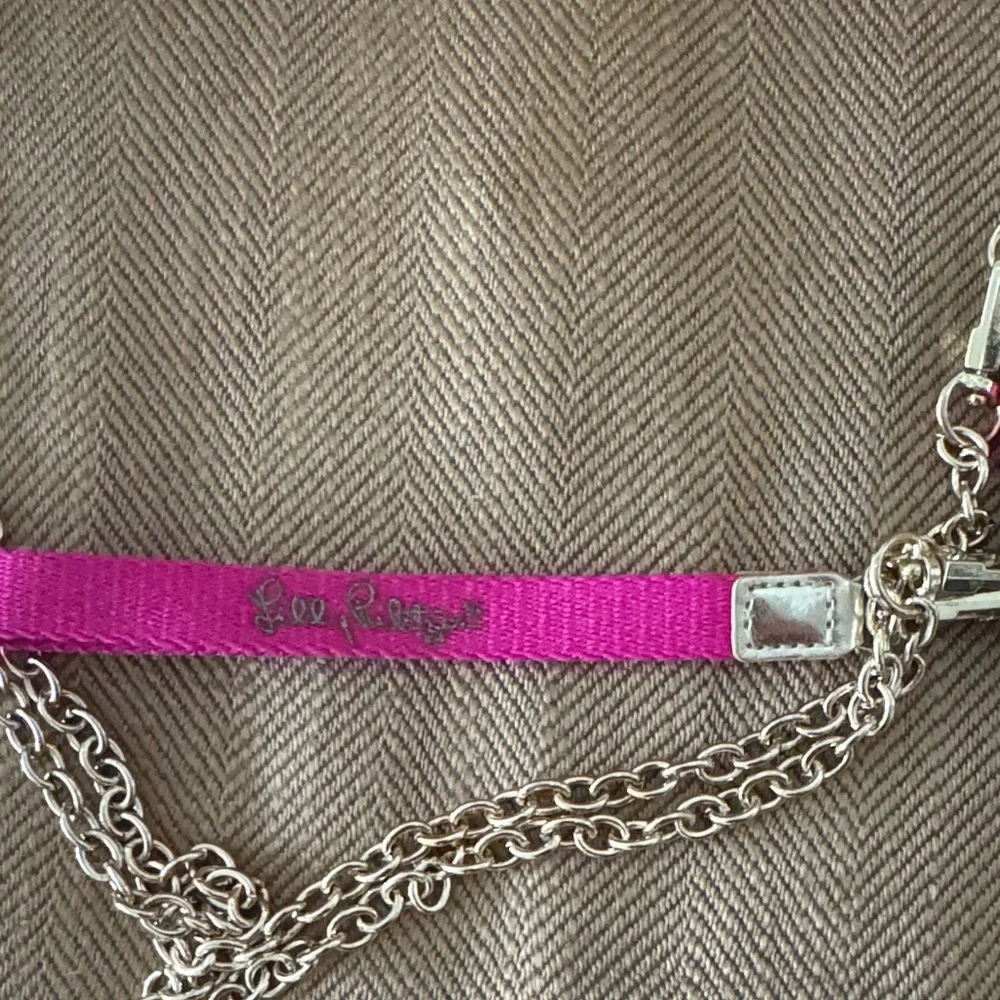 Lilly Pulitzer Multicolor Tropical Print Crossbody Phone Case with Pink Strap